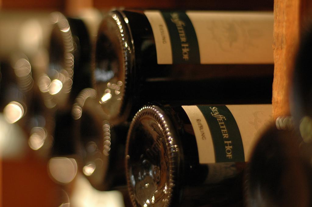 Bio-Weingut Staffelter Hof Pensionat Kröv Eksteriør billede